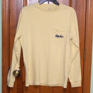 Vinyard vines T shirt